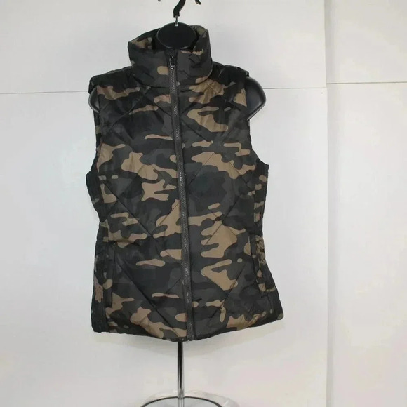 NEW YORK & COMPANY - Picture 1 of 6